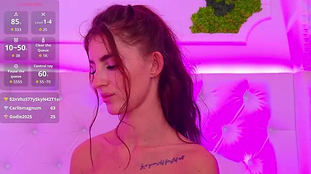 ElisaCharm's Live XXX Chat