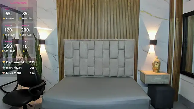 SckarletBloom's Live XXX Chat