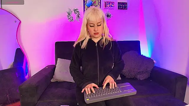 Mollycb's Live XXX Chat