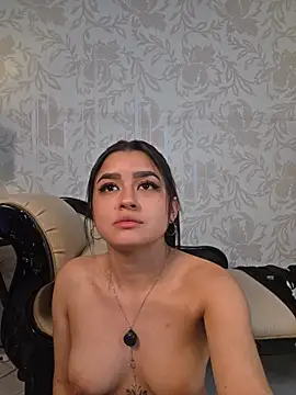 Онлайн чат XXX Emilygh1_