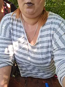 XXX chat uživo modela Buns2026