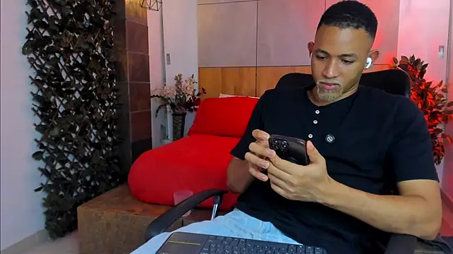 B_Wild Live XXX-chat