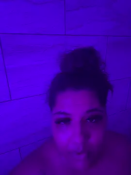 1n0nlythroat Adlı Modelin Canlı XXX Sohbeti
