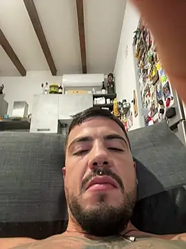 Show modela ogduro na web-kameri