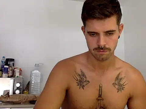 Benistrippn Live XXX chat