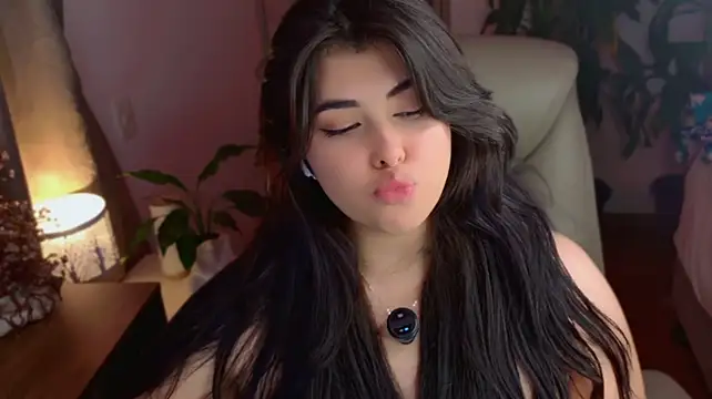 Chat XXX ao vivo de Nannicutee