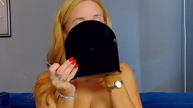 Czat XXX na żywo – AnneHove