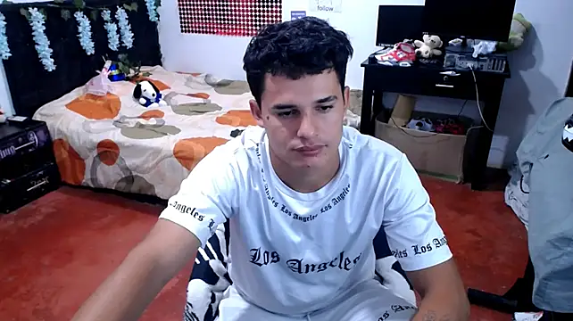 Chat +18 de wendyfreddy ao vivo