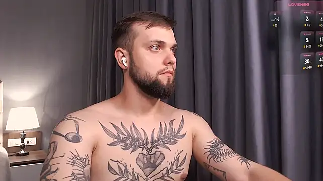 ChillyXO XXX чат на живо