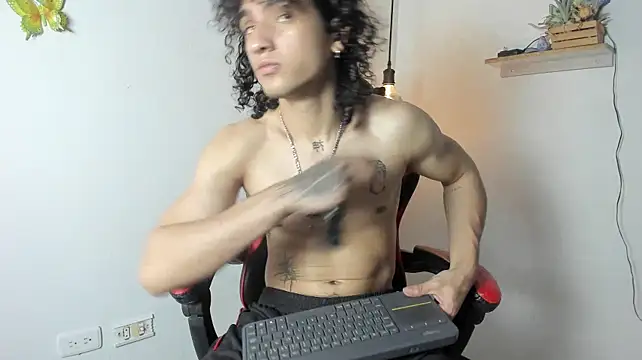 Онлайн чат XXX JackSavage_