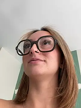 Lolasecret_ Adlı Modelin Canlı XXX Sohbeti
