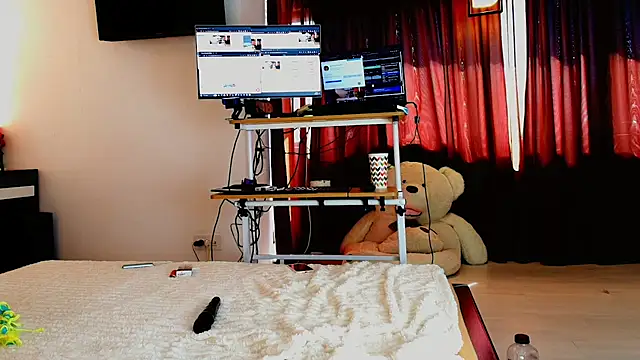 Chat XXX en directo de LadyAriaHunt