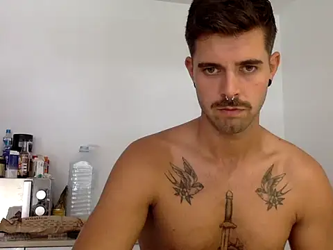 Chat XXX ao vivo de Benistripp