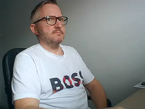 Excalibur82 Live XXX-Chat