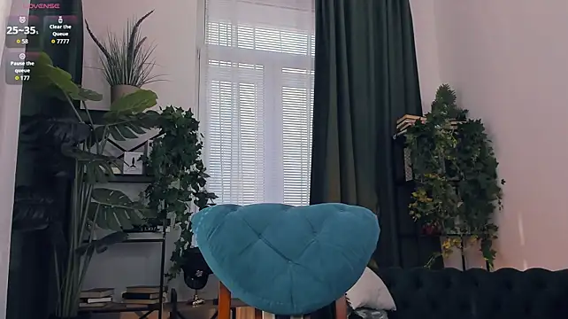 XXX chat uživo modela InesPiek