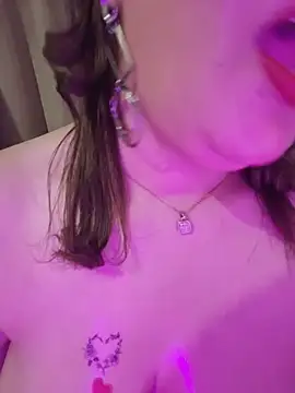 Doodqueen Adlı Modelin Canlı XXX Sohbeti