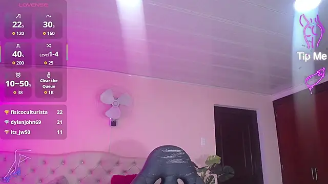 Онлайн чат XXX cristal_horny19