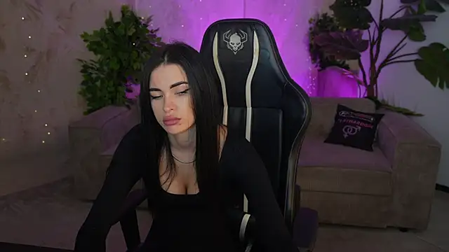 دردشة Tina_Breeze الجنسية المباشرة
