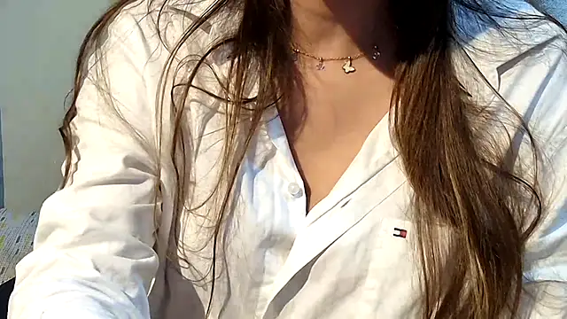 Nyra-Goddess Adlı Modelin Canlı XXX Sohbeti