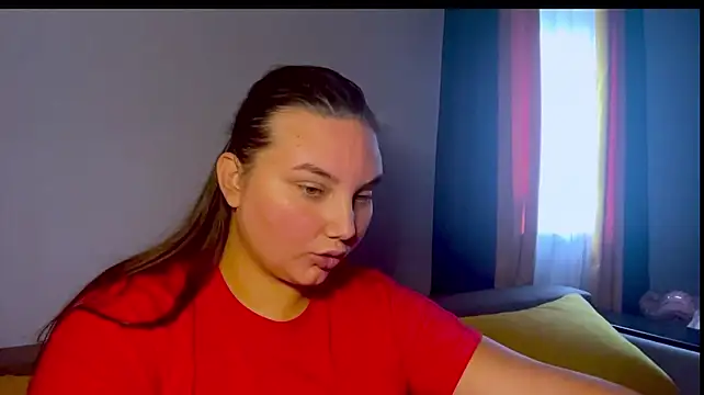Dreamyblushfairy Adlı Modelin Canlı XXX Sohbeti