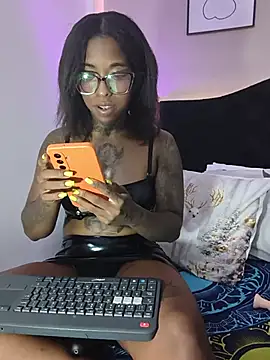 دردشة Pauline_Fox الجنسية المباشرة