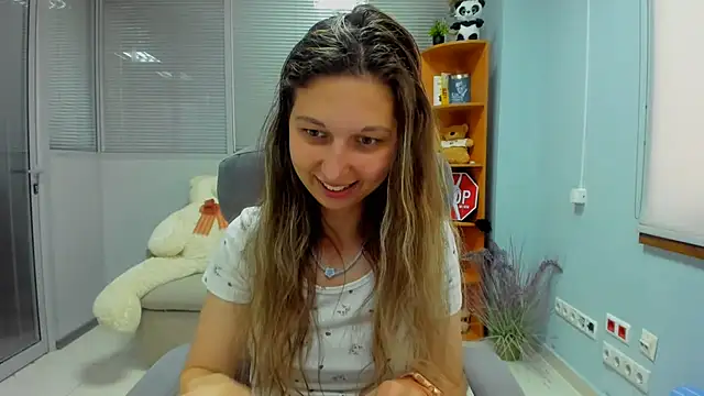 Ellina_Star Adlı Modelin Canlı XXX Sohbeti