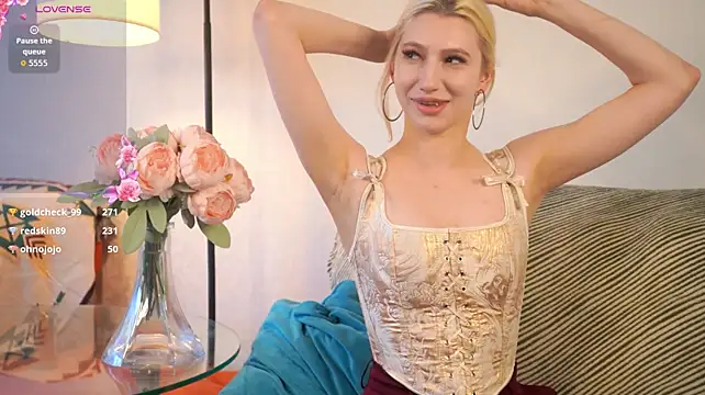 ChiaCatucci Adlı Modelin Canlı XXX Sohbeti