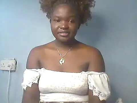 butterflybunny1 Adlı Modelin Canlı XXX Sohbeti