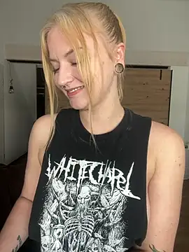 CherryyCheeks Adlı Modelin Canlı XXX Sohbeti