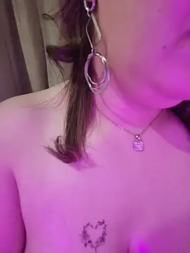 Doodqueen Adlı Modelin Canlı XXX Sohbeti