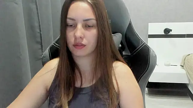 دردشة Mia_shy1 الجنسية المباشرة
