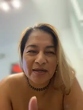 Jlo_69's Live XXX Chat