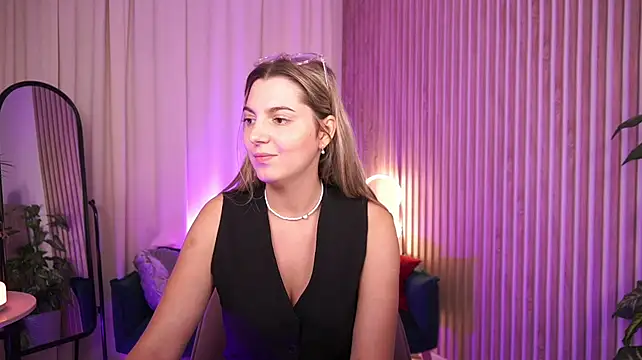 LucreciaStorm's Live XXX Chat