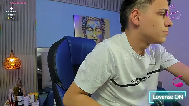 Živý XXX chat Ethanx18_