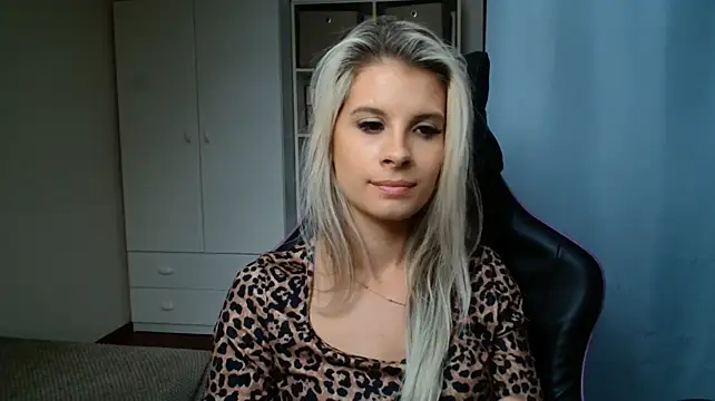 KristineGlow's Live XXX Chat