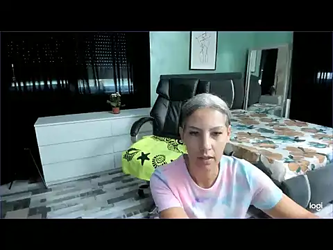 LexxxyDiamond's Live XXX Chat