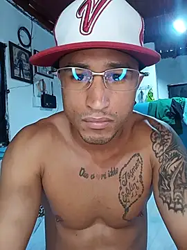 Chat +18 de Fitneehot ao vivo