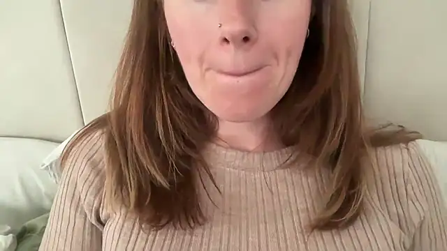 แชท XXX สดของ redheadrosie69