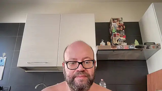 theitalianbearn Live XXX chat
