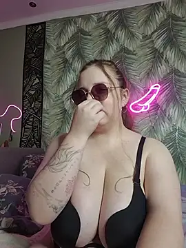Caramel_pussy Live XXX-chat