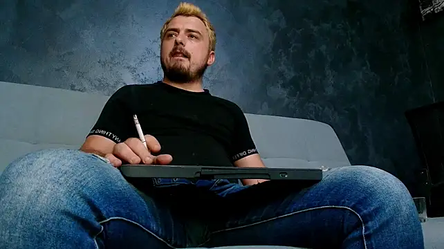 Онлайн чат XXX CLOUDYMarkWayne
