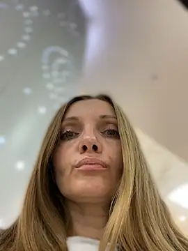 miss_darsi Adlı Modelin Canlı XXX Sohbeti