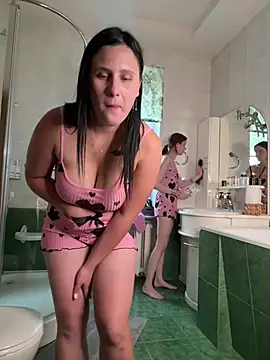 CherryBombs- Adlı Modelin Canlı XXX Sohbeti