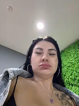 צ'אט XXX בשידור חי של Wet__Bunny