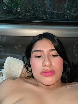 andrea_gomes_ Adlı Modelin Canlı XXX Sohbeti