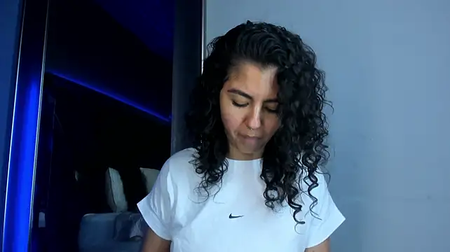 Amareto_ Adlı Modelin Canlı XXX Sohbeti