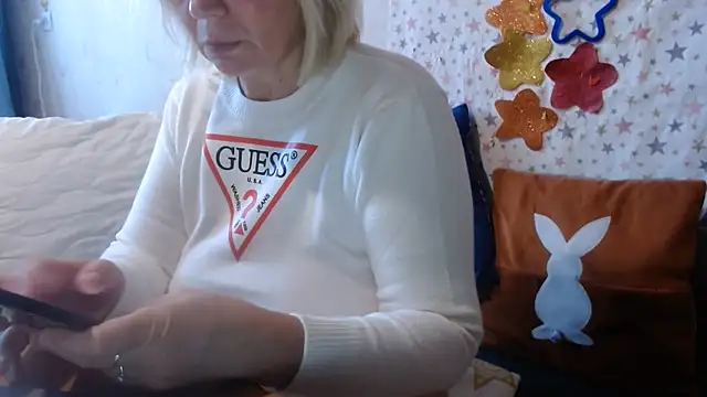 QueenLana Adlı Modelin Canlı XXX Sohbeti