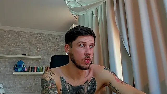 Chat XXX ao vivo de JonahShaw