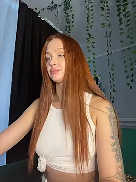LittleFox___ Adlı Modelin Canlı XXX Sohbeti