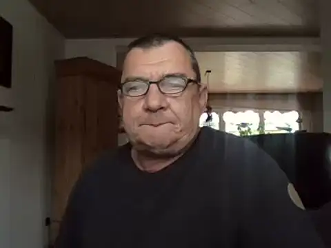 Nobbie444 live XXX chat